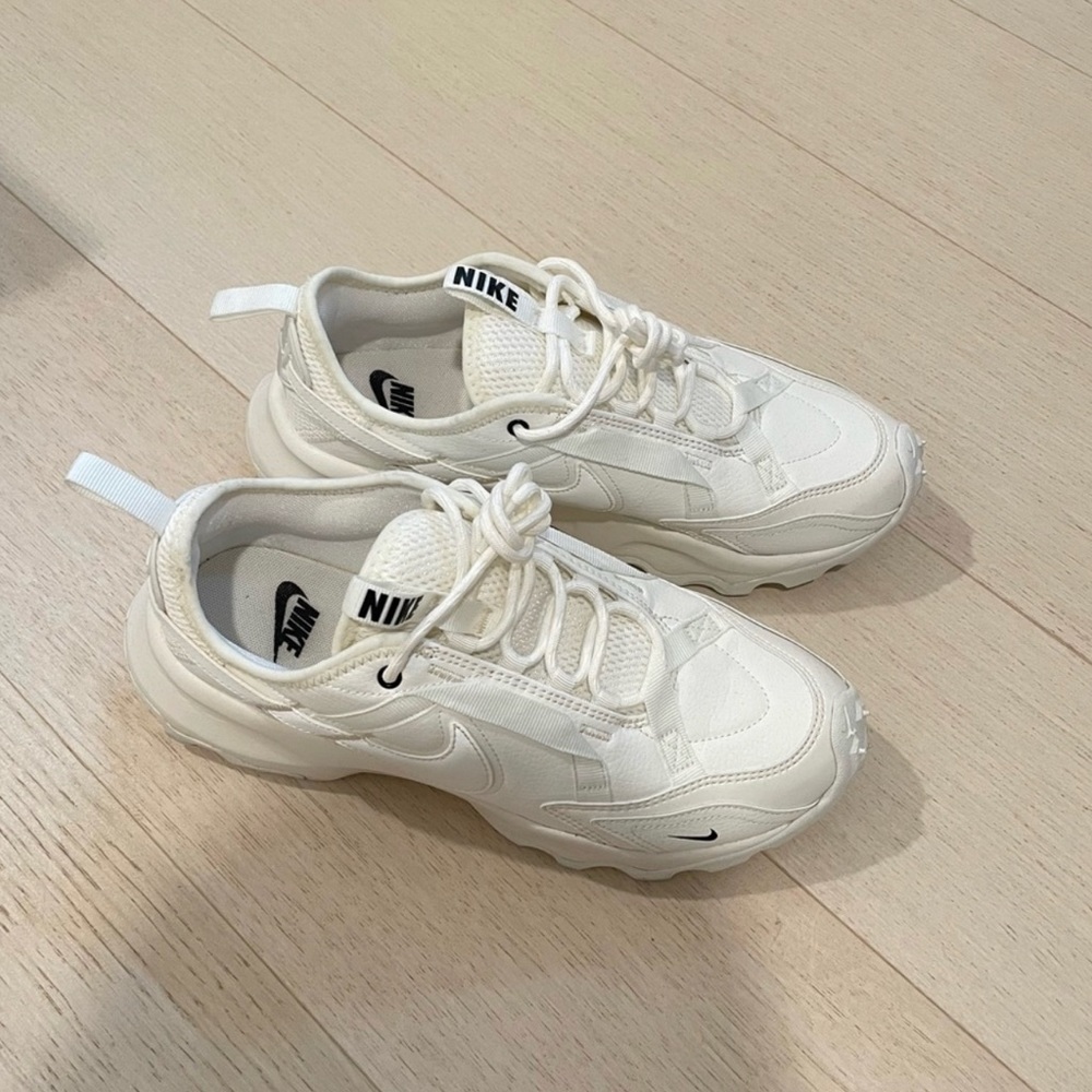 Nike TC 7900